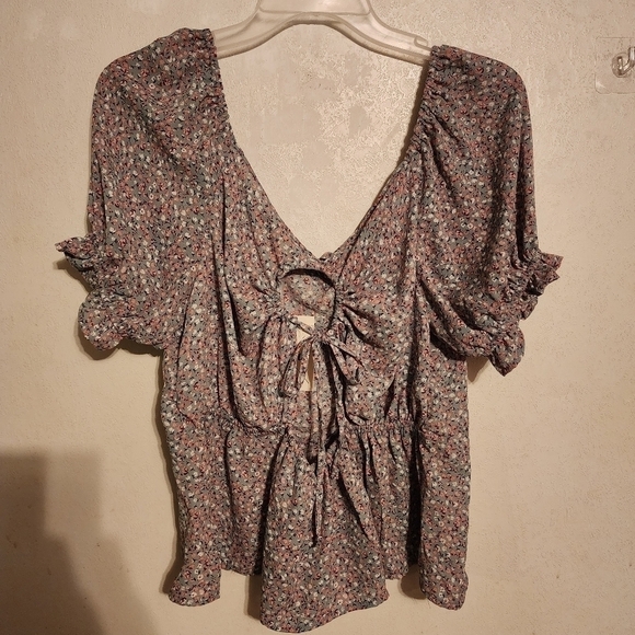 Blue Mood Floral Tie Back Short Sleeve Blouse Size L NWT - Picture 2 of 10